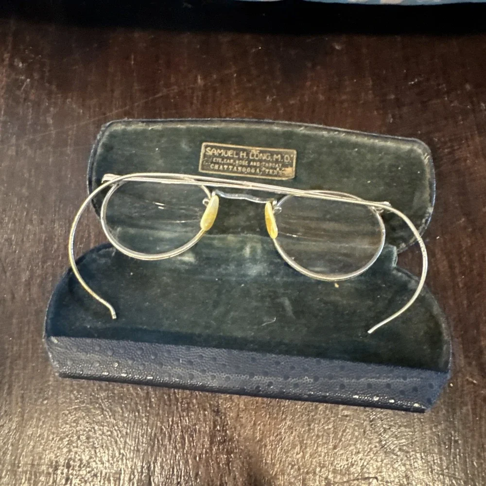 Antique Round Eye Glasses / Antique Spectacles in Original Well Cared For Case